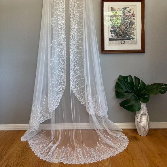 Savannah Miller VREELAND Sequin Bridal Cape | Wedding Dress Topper Ivory | Small - Picture 10 of 11